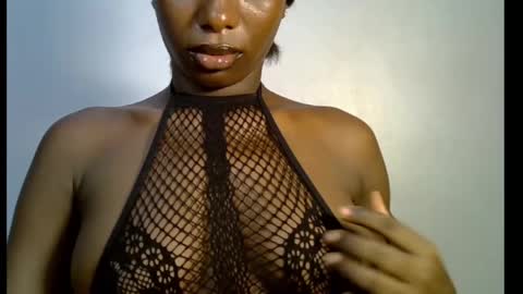 Snapshot of melanine_floral chatting on February 9, 2025, 5:54 pm Praiz online show from February 9, 2025, 5:54 pm