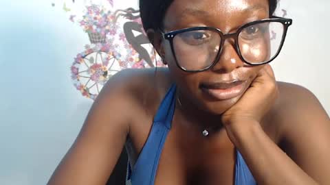Snapshot of melanine_floral chatting on March 11, 2025, 12:17 pm Praiz online show from March 11, 2025, 12:17 pm