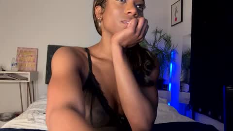 melaninmelanix online show from May 20, 2026, 5:46 am