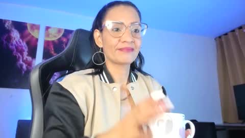Snapshot of melannia_hills chatting on January 16, 2025, 7:28 am melannia_hills online show from January 16, 2025, 7:28 am
