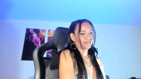 Snapshot of melannia_hills chatting on January 20, 2025, 1:00 pm melannia_hills online show from January 20, 2025, 1:00 pm