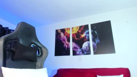 Snapshot of melannia_hills chatting on February 20, 2025, 9:55 am melannia_hills online show from February 20, 2025, 9:55 am