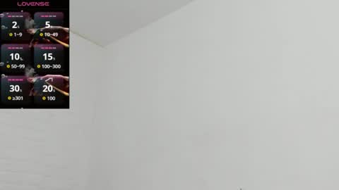 Snapshot of melannie_roses chatting on August 2, 2026, 3:21 pm melannie roses online show from August 2, 2026, 3:21 pm