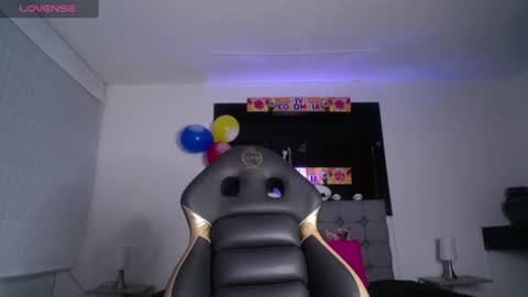 Snapshot of melanny_petite chatting on June 22, 2026, 1:19 pm melanny_petite online show from June 22, 2026, 1:19 pm