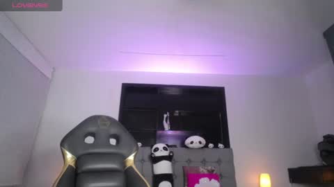 Snapshot of melanny_petite chatting on July 18, 2026, 1:15 pm melanny_petite online show from July 18, 2026, 1:15 pm