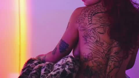 Snapshot of melanny_skies chatting on March 3, 2025, 10:31 pm Melanny online show from March 3, 2025, 10:31 pm