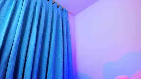 Snapshot of melanny_skies chatting on September 29, 2025, 10:47 pm Melanny online show from September 29, 2025, 10:47 pm