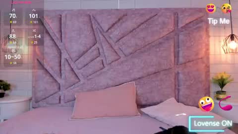 melany_heaven online show from June 11, 2026, 9:35 pm