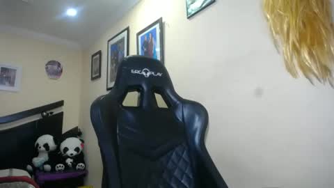 melany online show from March 3, 2025, 3:53 pm