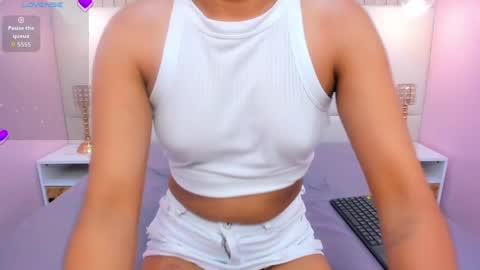 Snapshot of melanywayne_ chatting on May 22, 2026, 6:13 pm Melany online show from May 22, 2026, 6:13 pm