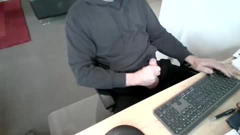 Snapshot of melbguy_075 chatting on November 3, 2025, 2:35 am melbguy_075 online show from November 3, 2025, 2:35 am