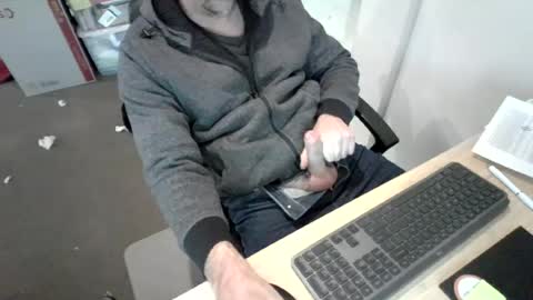 melbguy_075 online show from June 22, 2026, 6:21 am