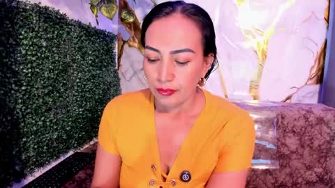 Snapshot of meleekxxx chatting on May 13, 2026, 8:27 pm MeleekXXX online show from May 13, 2026, 8:27 pm