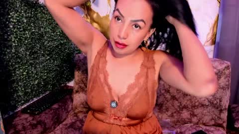 Snapshot of meleekxxx chatting on May 27, 2026, 8:17 pm MeleekXXX online show from May 27, 2026, 8:17 pm