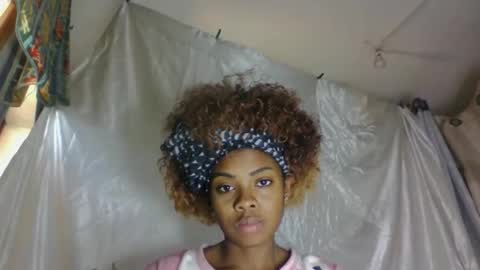 Snapshot of meliana98 chatting on October 16, 2025, 8:48 am meliana98 online show from October 16, 2025, 8:48 am