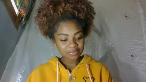 Snapshot of meliana98 chatting on October 18, 2025, 11:44 am meliana98 online show from October 18, 2025, 11:44 am