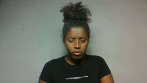 Snapshot of meliana98 chatting on November 10, 2025, 3:05 am meliana98 online show from November 10, 2025, 3:05 am