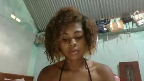 Snapshot of meliana98 chatting on November 17, 2025, 5:35 am meliana98 online show from November 17, 2025, 5:35 am