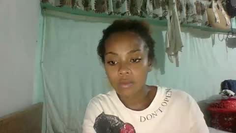 meliana98 online show from December 15, 2025, 6:12 pm