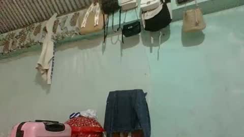 Snapshot of meliana98 chatting on December 16, 2025, 1:16 pm meliana98 online show from December 16, 2025, 1:16 pm