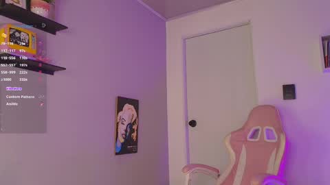 Snapshot of meliflua_a chatting on May 8, 2026, 7:19 pm Meli online show from May 8, 2026, 7:19 pm