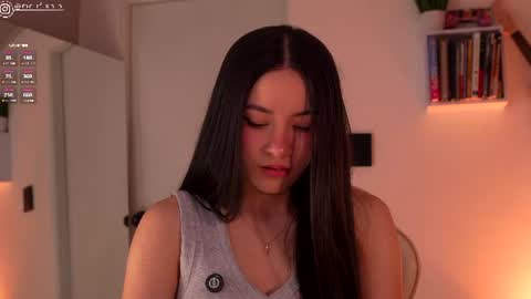 Snapshot of meliflua_a chatting on July 27, 2026, 6:37 pm Meli online show from July 27, 2026, 6:37 pm