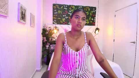 Snapshot of melii_ebony chatting on October 23, 2025, 11:31 am MELII EBONY online show from October 23, 2025, 11:31 am