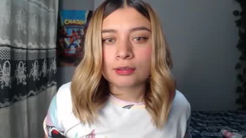 Snapshot of meliinna_xxx chatting on March 9, 2026, 2:15 am meliinna_xxx online show from March 9, 2026, 2:15 am