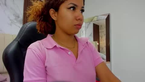 Snapshot of melinamartins chatting on November 15, 2025, 12:23 pm M E L I N A online show from November 15, 2025, 12:23 pm