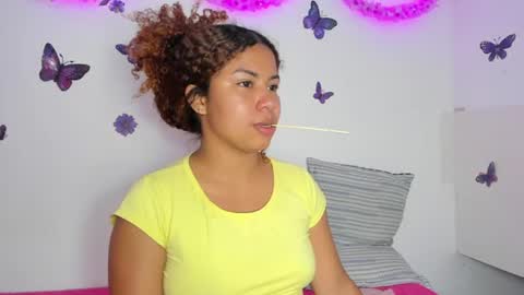 Snapshot of melinamartins chatting on July 7, 2026, 2:14 am M E L I N A online show from July 7, 2026, 2:14 am
