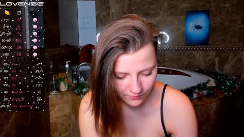 Snapshot of melindat chatting on December 30, 2024, 1:26 am Melinda online show from December 30, 2024, 1:26 am