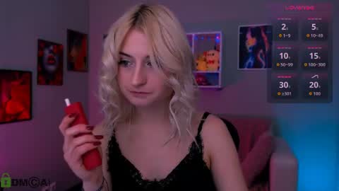 Snapshot of melisa_white1 chatting on June 17, 2026, 7:04 pm Melisa online show from June 17, 2026, 7:04 pm