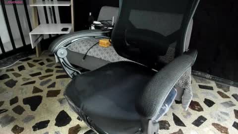 Melissa online show from October 27, 2025, 1:59 pm