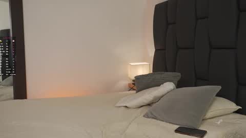 Snapshot of melisalopezz chatting on November 5, 2025, 12:27 pm On vacation until Monday online show from November 5, 2025, 12:27 pm