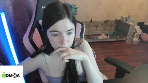 melisanilson online show from May 8, 2026, 9:42 pm