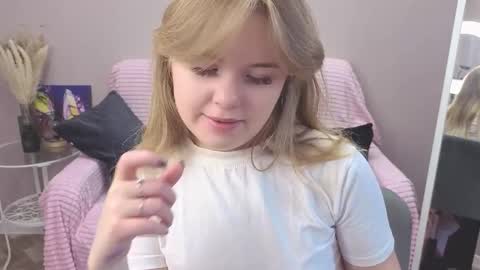 Sophia online show from October 16, 2025, 7:09 am