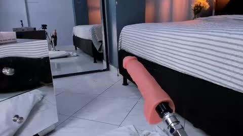 Snapshot of melissa_23_ chatting on October 13, 2025, 11:32 am melissa_23_ online show from October 13, 2025, 11:32 am