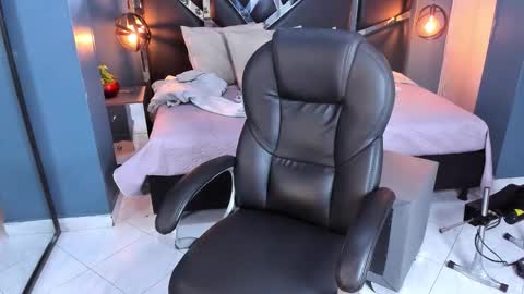 Snapshot of melissa_23_ chatting on November 14, 2025, 11:53 am melissa_23_ online show from November 14, 2025, 11:53 am