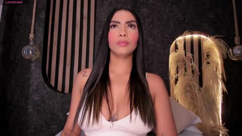 Snapshot of melissa__saenz_ chatting on April 29, 2026, 3:43 am M E L I S S A online show from April 29, 2026, 3:43 am