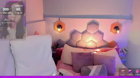 Snapshot of melissa_koster chatting on February 11, 2025, 5:16 am Melissa 3 online show from February 11, 2025, 5:16 am