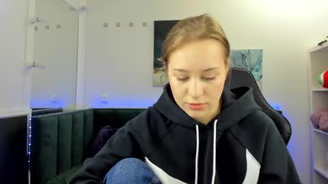 Snapshot of melissa_new22 chatting on November 3, 2025, 12:02 am melissa_new22 online show from November 3, 2025, 12:02 am