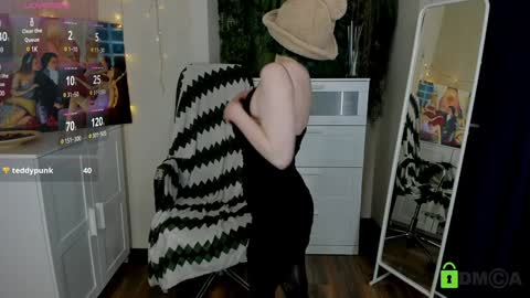 Snapshot of melissa_wells chatting on January 29, 2025, 1:05 am Melissa online show from January 29, 2025, 1:05 am