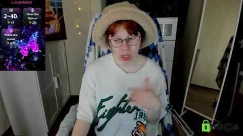 Snapshot of melissa_wells chatting on November 2, 2025, 9:06 pm Melissa online show from November 2, 2025, 9:06 pm