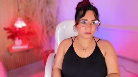 M E L I S S A  online show from April 15, 2026, 12:01 pm