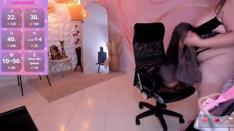 Snapshot of melissalabx69 chatting on October 9, 2025, 10:41 pm MELISSA online show from October 9, 2025, 10:41 pm