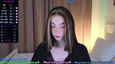 Snapshot of melissaober chatting on April 4, 2026, 5:38 am Melissa or abbreviated Mel or Lis online show from April 4, 2026, 5:38 am