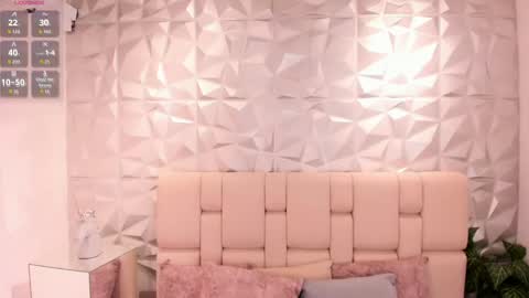  Mell online show from April 30, 2026, 11:49 am