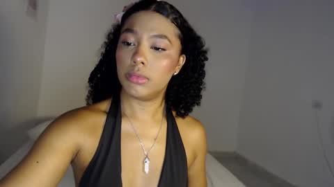 Snapshot of mell_rossi chatting on November 7, 2025, 8:14 am mell_rossi online show from November 7, 2025, 8:14 am