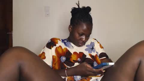 Snapshot of mellanin_pretty_ chatting on May 10, 2026, 5:29 pm . online show from May 10, 2026, 5:29 pm