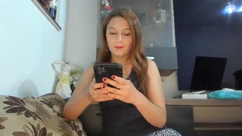 Snapshot of mellbell_ chatting on July 2, 2026, 6:58 pm MellyMell online show from July 2, 2026, 6:58 pm